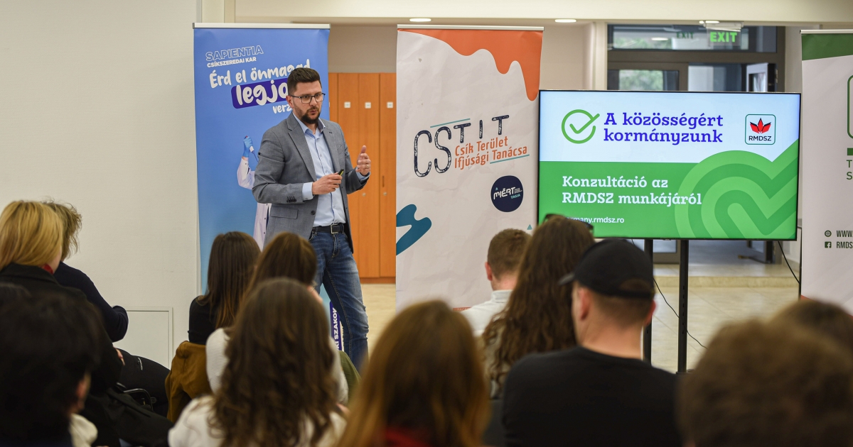 Az RMDSZ munkájáról konzultáltak a fiatalokkal 